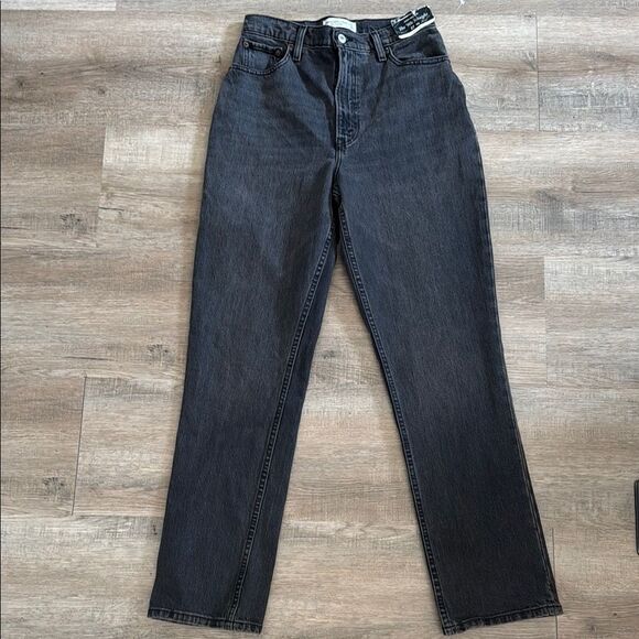 Abercrombie & Fitch Black Straight Leg Jeans ULTRA HIGH RISE 90s Denim - Picture 1 of 5
